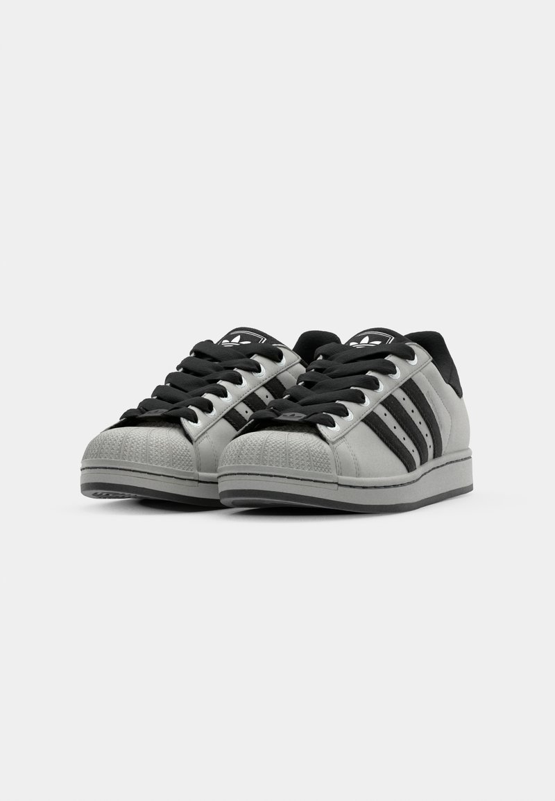 adidas gazelle silver green womens TÊNIS PRADA X ADIDAS SUPERSTAR SILVER SNEAKERS 40 PRATA ORIGINAL – Gringa