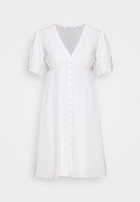 Vestido blanco con escote en V, mangas cortas y abullonadas, y cierre de botones en la parte frontal. Hecho de una tela ligera con una textura sutil.