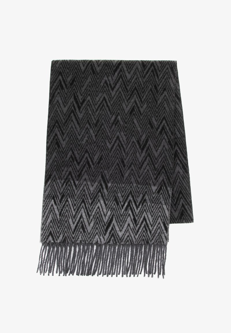 Sciarpa con motivo a chevron in nero e grigio, con una texture morbida, caratterizzata da bordi frangiati e forma rettangolare.