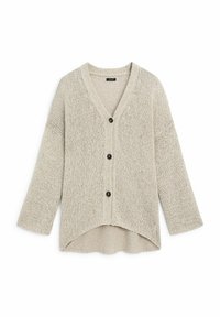 Helle beige Strickjacke mit V-Ausschnitt, drei schwarzen Knöpfen und langen Ärmeln. Das Design weist einen leicht geschwungenen Saum am unteren Ende auf.