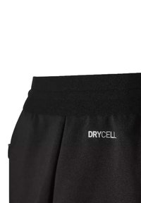 Shorts sportivi neri con un morbido e elastico cintura e il logo "DRYCELL" in bianco, evidenziando il tessuto traspirante.