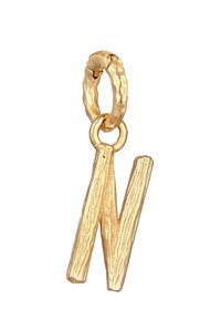 Goldenes Metallpendant in Form des Buchstabens "N", mit einer strukturierten Oberfläche und einer glatten Schlaufe zur Befestigung.