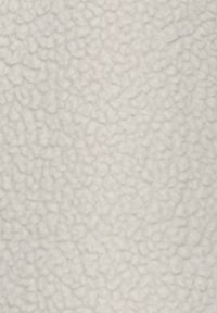 Tissu en polaire blanche et moelleuse avec un motif texturé et ondulé. Doux et léger, adapté pour des vêtements chauds ou des couvertures.