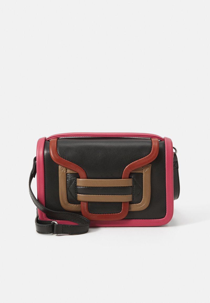 Leather handbag with multiple colors: black, brown, and red accents, complemented by a pink border. Features a crossbody strap and geometric design.