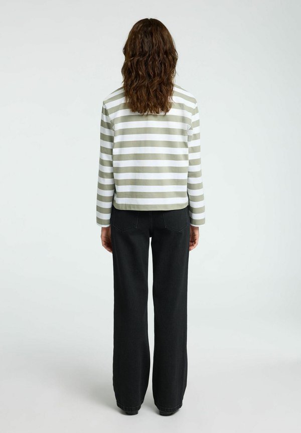 SLFESSENTIAL BOXY TEE  - Long sleeved top - vetiver4