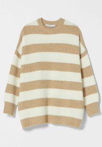 Sweter w paski w odcieniach beżu i kremu, z fakturą prążkowaną, okrągłym dekoltem i luźnym krojem. Długie rękawy z prążkowanymi mankietami i dolnym wykończeniem.