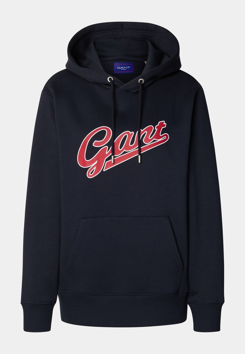Mörkblå hoodie i mjukt tyg, med röd "Gant"-logotyp, dragskor och en framlåda med kängurufickor samt ribbade ärmslut och nederkant.