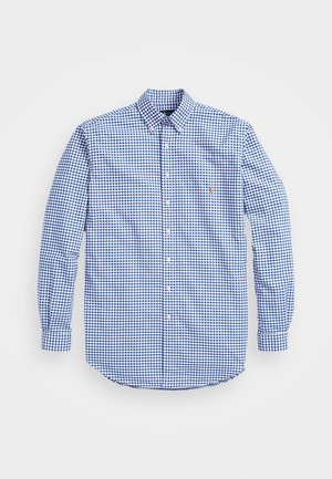 Blau-weiß kariertes Hemd mit langen Ärmeln, Knopfleiste, Button-down-Kragen und kleinem besticktem Logo auf der Brust.
