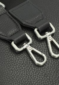 Jost VIKA 30 CM - Handtas - schwarz