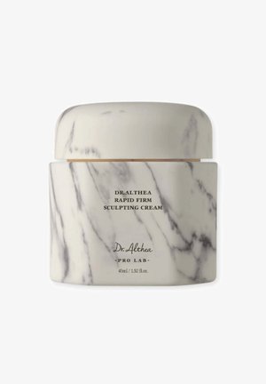 Pot à motifs marbrés portant l'étiquette Dr. Althea Rapid Firm Sculpting Cream, Pro Lab, contenant 45 ml / 1,52 fl oz de produit.