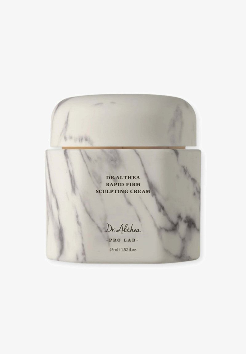 Pot à motifs marbrés portant l'étiquette Dr. Althea Rapid Firm Sculpting Cream, Pro Lab, contenant 45 ml / 1,52 fl oz de produit.