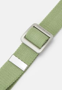 Calvin Klein Jeans ACID DYE LOGO BELT UNISEX - Klassiske belter - sharp green