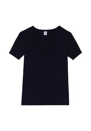 T-shirt bleu marine à manches courtes et en V, fabriqué dans un tissu doux, avec un design épuré et une petite étiquette logo sur le côté gauche.