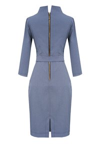 Marinblå figurnära klänning med trekvartsärmar, hög krage, gyllene dragkedja, geometriskt mönster och slits bak för rörelsefrihet.