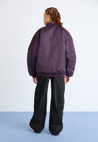 Alpha Industries CORE - Bombera - plum