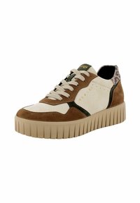 Sneaker con una toma in suede beige, dettagli marroni e particolari verdi. Presentano una suola spessa beige e stampa leopardata sul tallone.