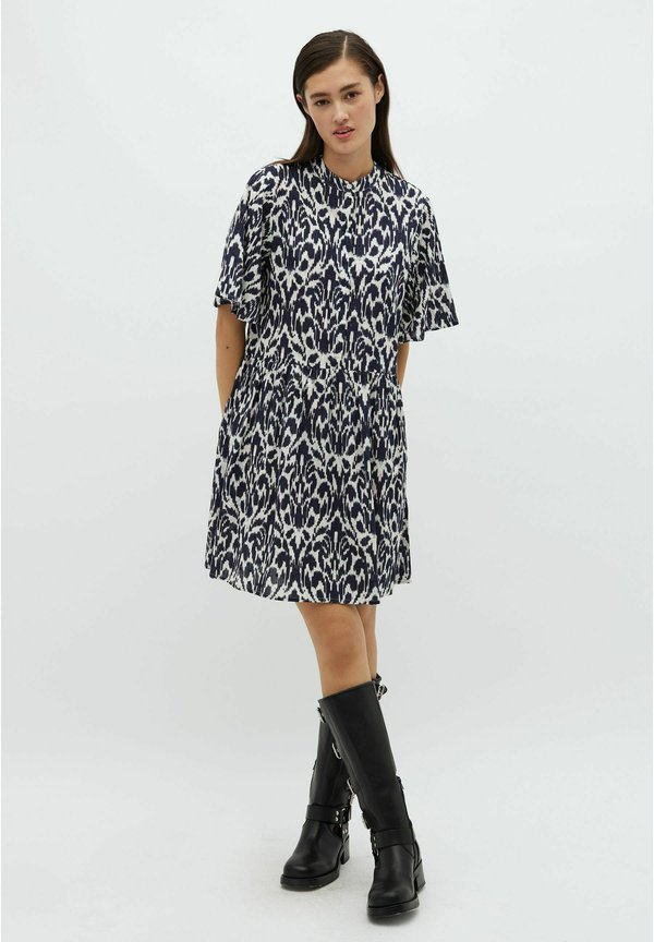 DECLANY-M - Blusenkleid - devika print