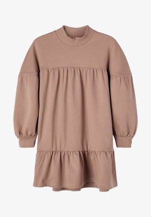 Brun, knælang kjole med en høj ribbet halsudskæring, ballonærmer og en samlet, lagdelt kant, lavet af et blødt, strækbart stof.