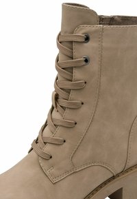 Marco Tozzi Bottines à plateau - taupe