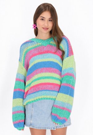 - Sweter
