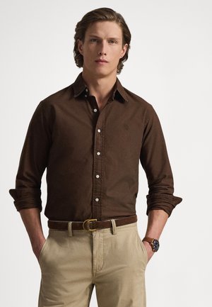 Polo Ralph Lauren CUSTOM FIT GARMENT-DYED OXFORD SHIRT - Pluus - nutmeg brown