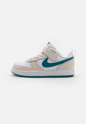 COURT BOROUGH 2 BTV UNISEX - Zapatillas - phantom/bright spruce/white/total orange