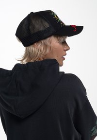Ed Hardy UNISEX PERCHING-HARPY FRONT TRUCKER - Cap - black