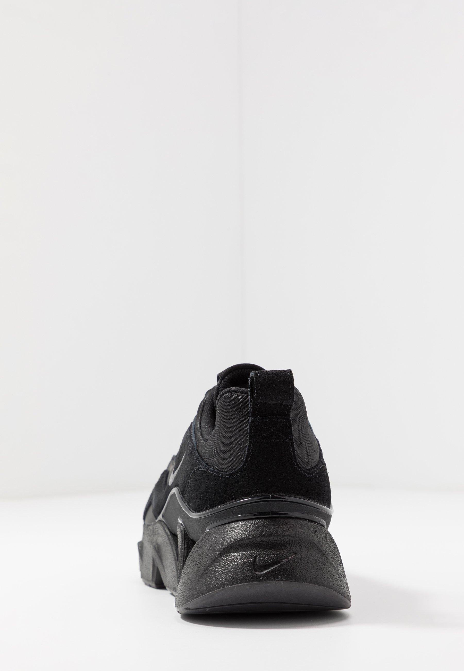 Nike Sportswear RYZ Joggesko blackmetallic dark grey Nike Sportswear RYZ Joggesko blackwhitesvart Zalando.no