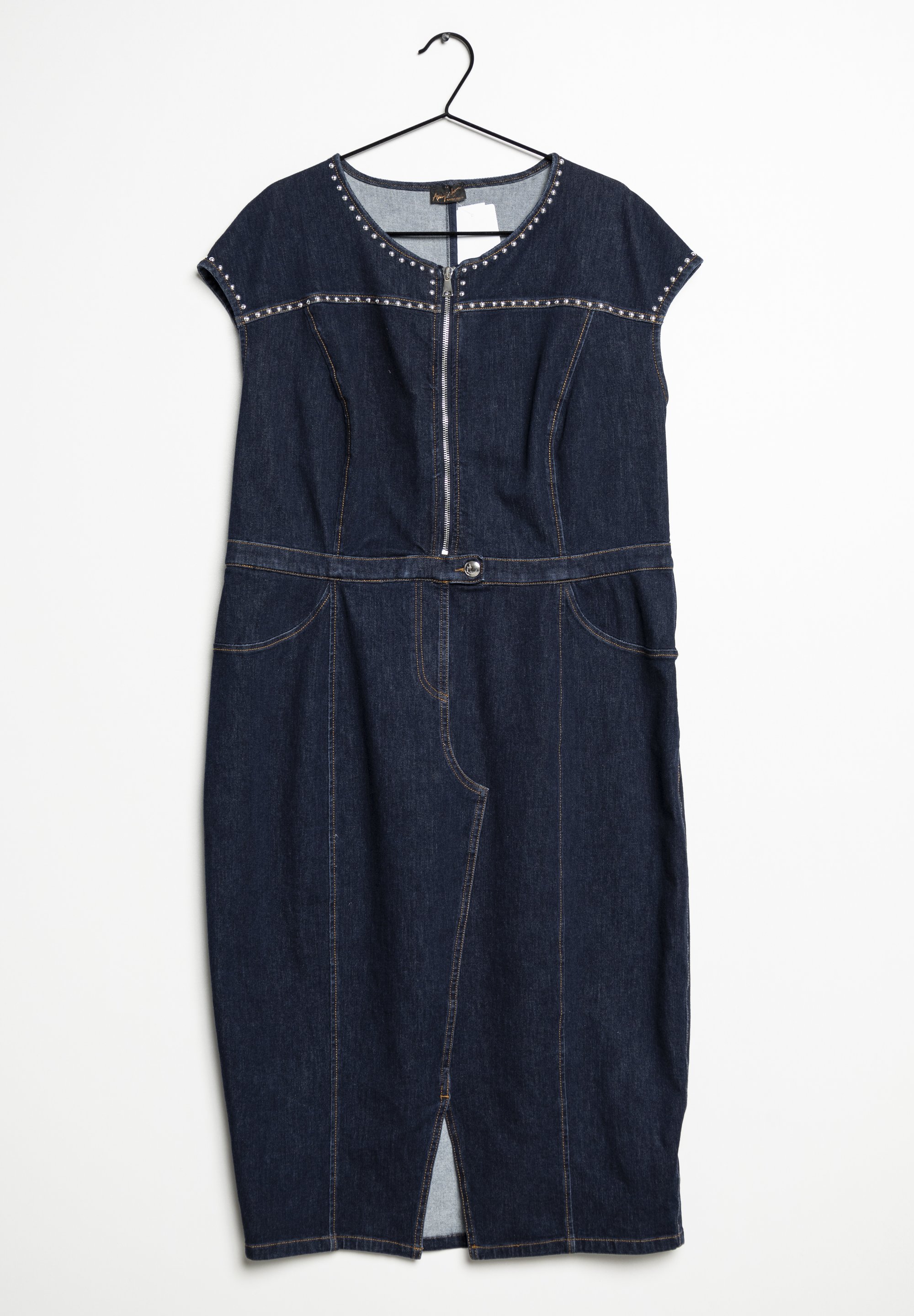ashley graham blue dress A dinner just because. I wanted to celebrate my girls and the community that's been celebrating me for a really long time. Not just me, all of us. This community has never