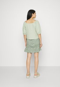 ONLY ONLOLIVIA WRAP SKIRT - Minissaia - hedge green
