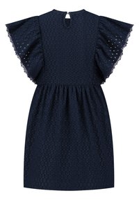 Granatowa sukienka z falbaniastymi rękawami i koronkowym wykończeniem. Posiada wzorzystą tkaninę oraz zapięcie w kształcie łezki z tyłu. Elastyczna talia dla komfortu.