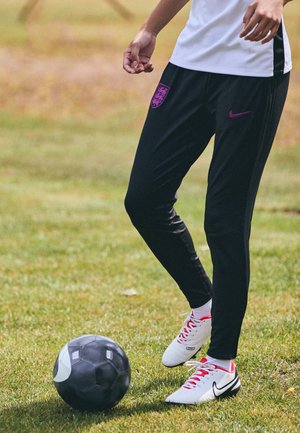 ENGLAND STRIKE PANTS - Voetbalshirt - Land - black