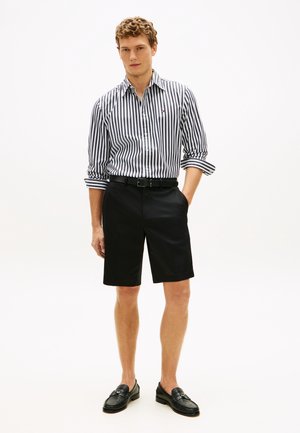 BROOKLYN  - Shorts - black
