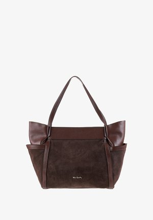 Borsa tote in cuoio e scamosciato marrone con manici larghi, una superficie testurizzata e una tasca laterale. Presenta un dettaglio a fiocco su un lato.