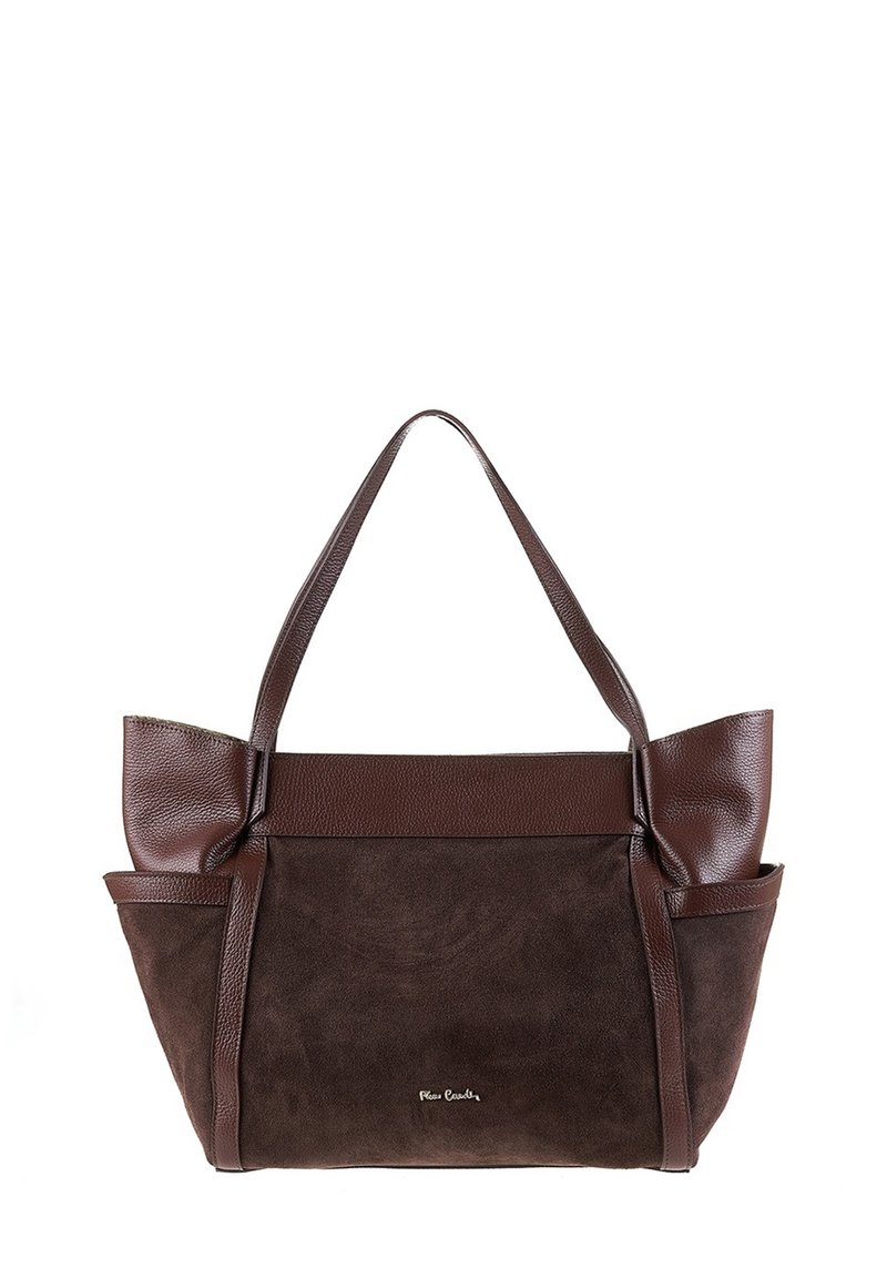 Sac en cuir et suédine marron avec de larges poignées, une surface texturée et une poche latérale. Doté d'un accent en forme de nœud sur un côté.