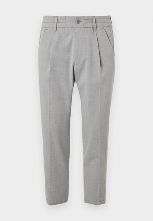 Šedé kalhoty na míru s hladkým povrchem, se skládáním, předními kapsami, páskem na opasek a zapínáním na knoflík.