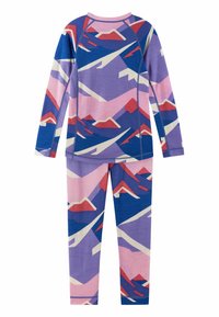 Kolorowy komplet piżamowy z długimi rękawami i legginsami. Charakteryzuje się geometrycznym wzorem gór w kolorach fioletowym, różowym, czerwonym i niebieskim. Miękka tkanina.