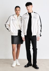 Carlo Colucci JACKET UNISEX - Træningsjakke - offwhite