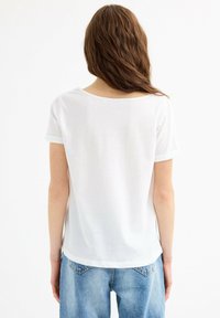 INSIDE Camiseta estampada - blanco