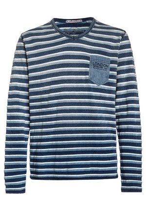 Chemise à manches longues à rayures horizontales bleu marine et gris clair avec col en V et poche poitrine en denim étiquetée "London Pepe Jeans."