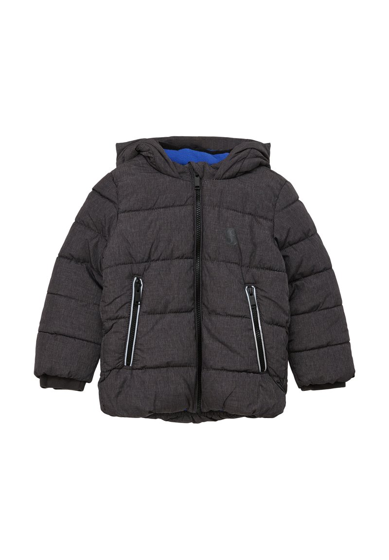 Gepolsterte Kinderjacke in dunkelgrau mit blaurem Innenfutter. Verfügt über eine Kapuze, einen Reißverschluss vorne und seitliche Taschen mit kontrastierendem Besatz.