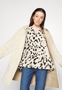 Wrangler BOOTCUT - Calças de ganga bootcut - good life