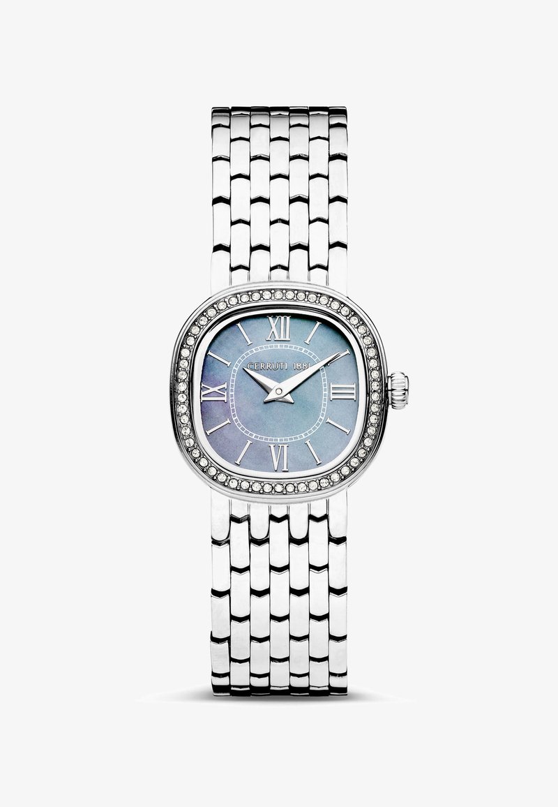 Srebrny zegarek na nadgarstek z zaokrągloną prostokątną tarczą, gradientowym niebieskim cyferblatem, cyframi rzymskimi i obręczami z kryształkami. Bransoleta z metalowych ogniw.
