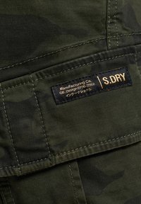 Superdry & Co Shorts - overdyed camo