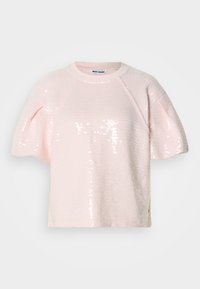 Haut rose clair à manches courtes avec un col rond et des sequins brillants couvrant le tissu, avec une étiquette DKNY Jeans à l'intérieur du col.