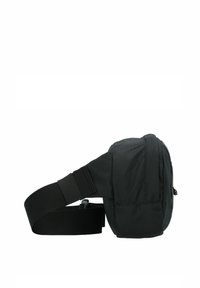 Borsa in nylon nera a forma arrotondata, dotata di tracolla regolabile, chiusura con zip e superficie testurizzata. Design minimalista senza hardware visibile.
