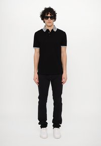 Emporio Armani Polo majica - black