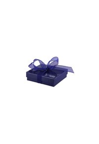 Donkerblauwe geschenkdoos met een bijpassende doorschijnende strik bovenop, voorzien van een gladde structuur en rechthoekige vorm. Logo zichtbaar aan één kant.