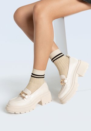 Stradivarius, Mocassins - off-white