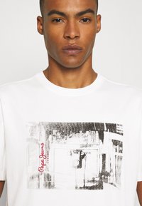 Pepe Jeans CROOKE - T-shirt estampada - white
